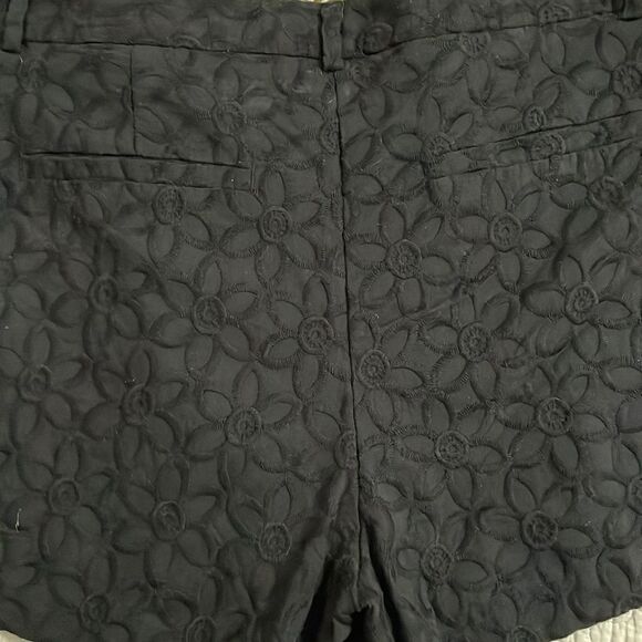 Elle shorts  - Picture 4 of 4